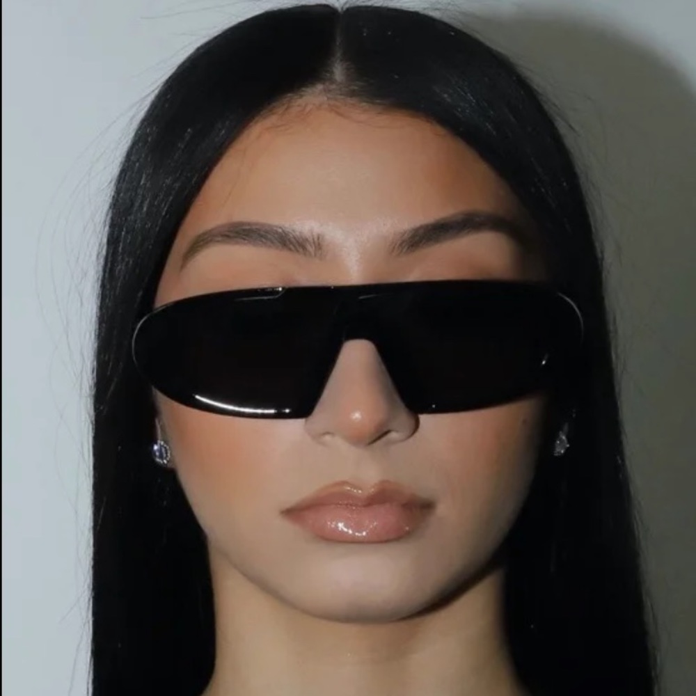 “Mean Girl”